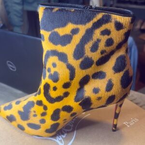 Louboutin So Kate 85 Leopard hair Calf Ankle Boots New In Box size 40